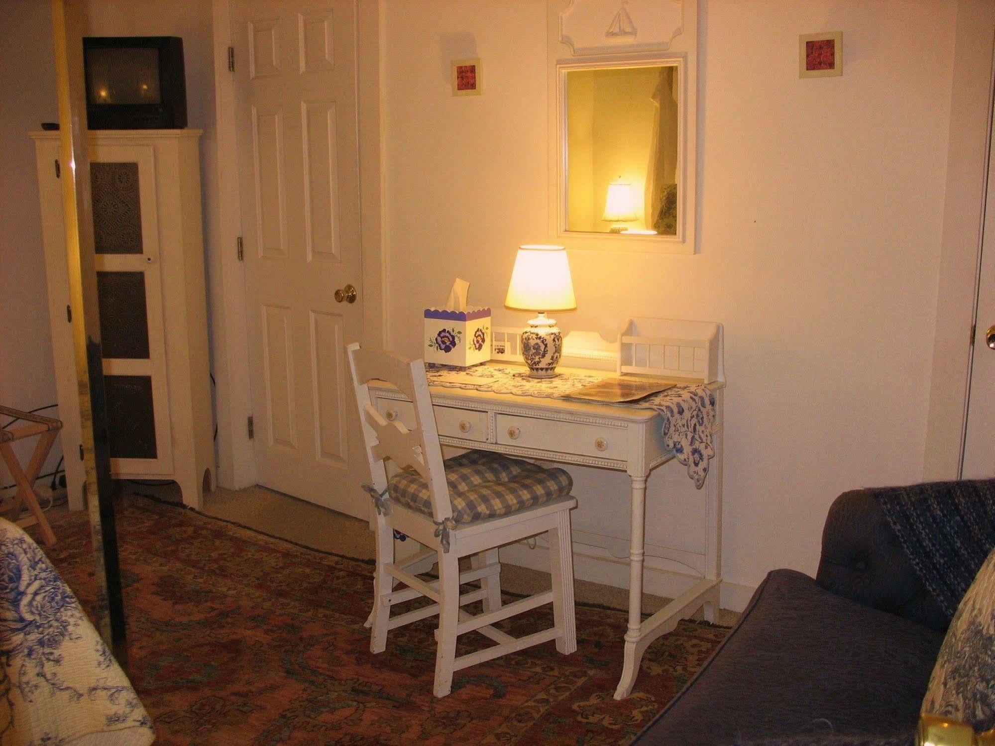 Bed and Breakfast The 1720 House Vineyard Haven Exterior foto